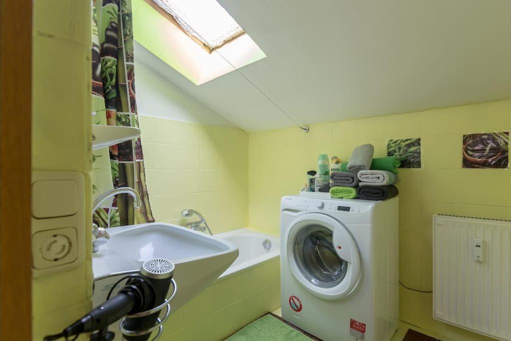 Lovely Spacious 3Room Loft Under Roof-100M2-Touristarea Rauth 外观 照片