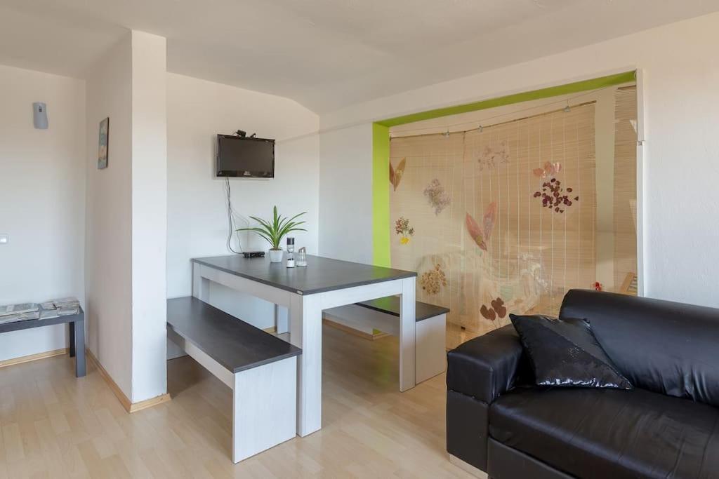Lovely Spacious 3Room Loft Under Roof-100M2-Touristarea Rauth 外观 照片